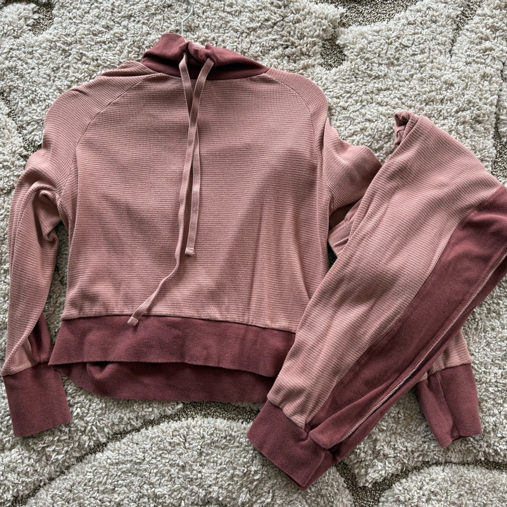 EUC Monrow Sweatshirt and Sweatpants